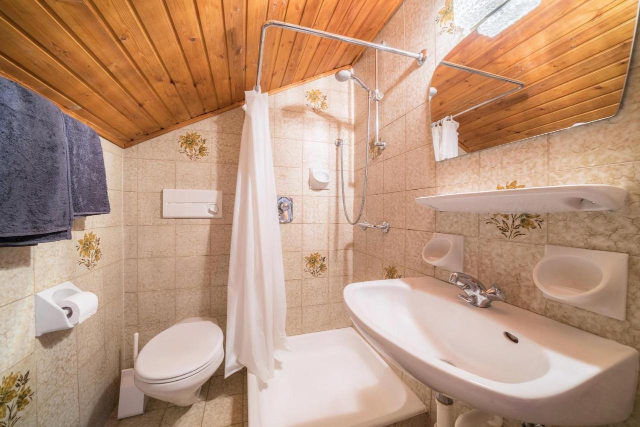Apartment Tschigat Leilichhof ラナ エクステリア 写真